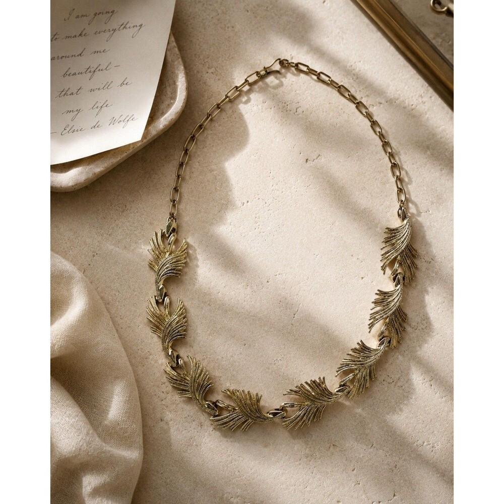 Vintage Gold Tone Feather Leaf Necklace Statement Collar Choker Runway Glam 16